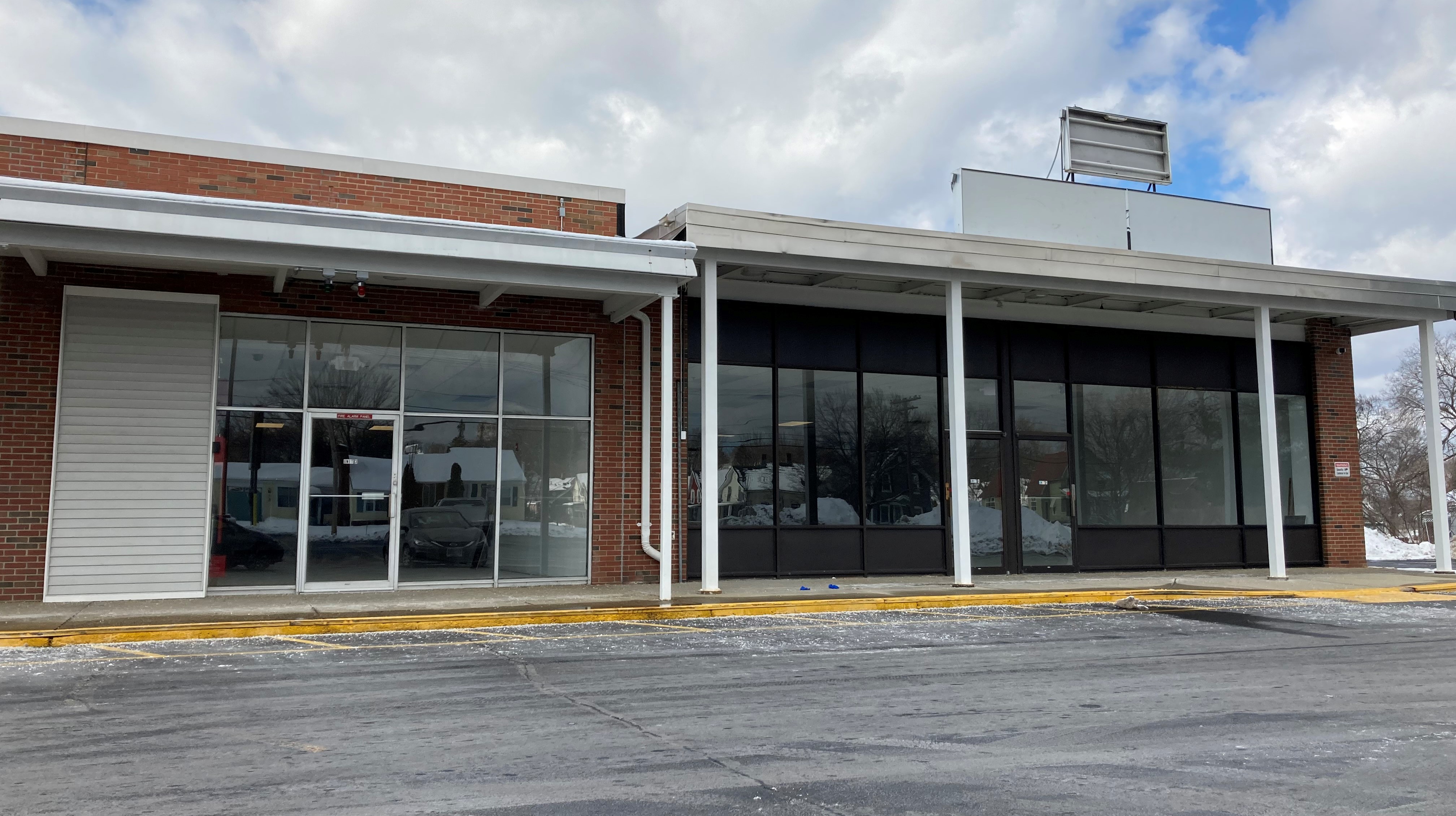 93 South Maple Street, Manchester, NH 03103 - For Lease