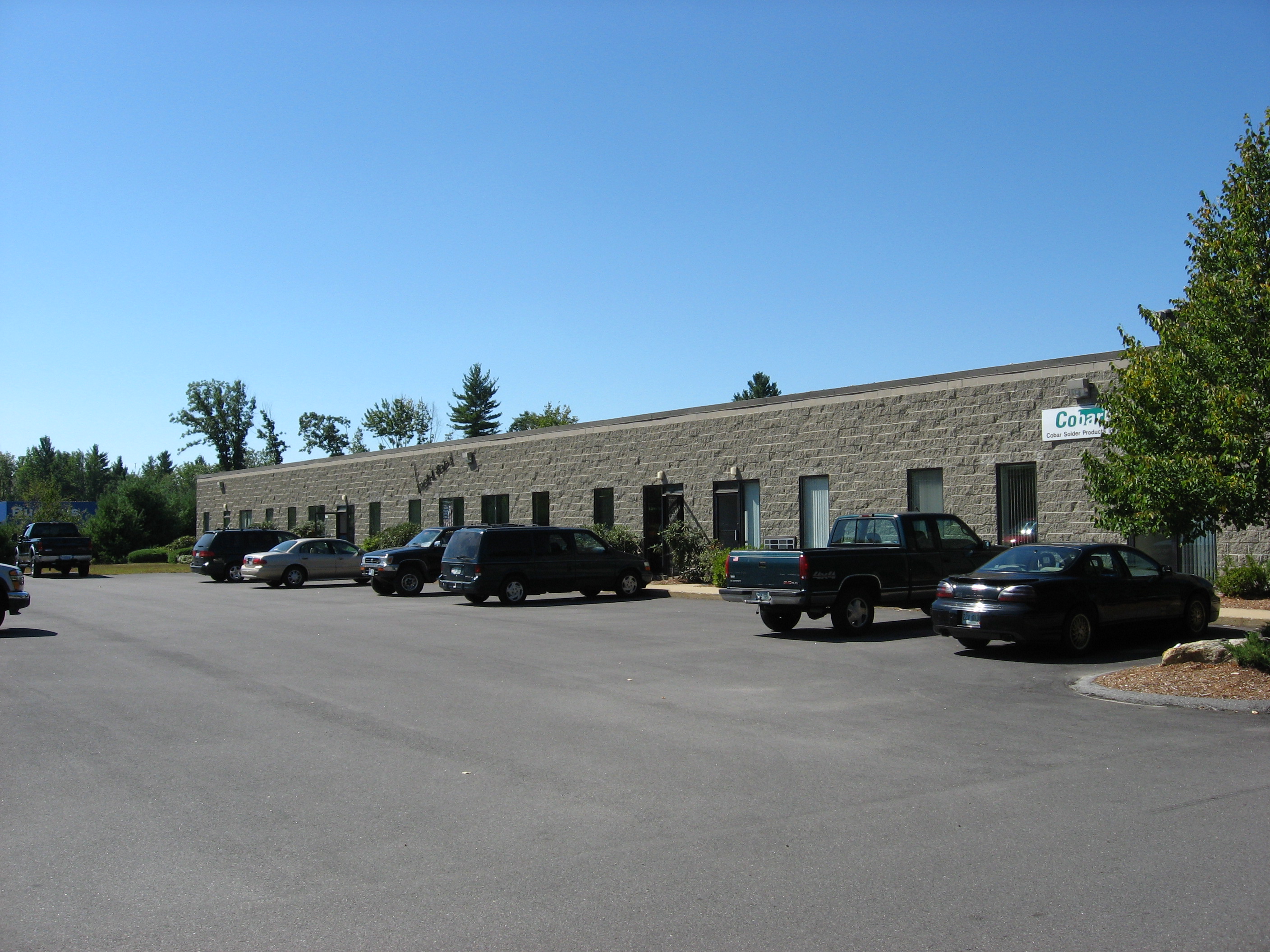 53 Wentworth Ave, Unit A, Londonderry, NH 03053 - For Lease 