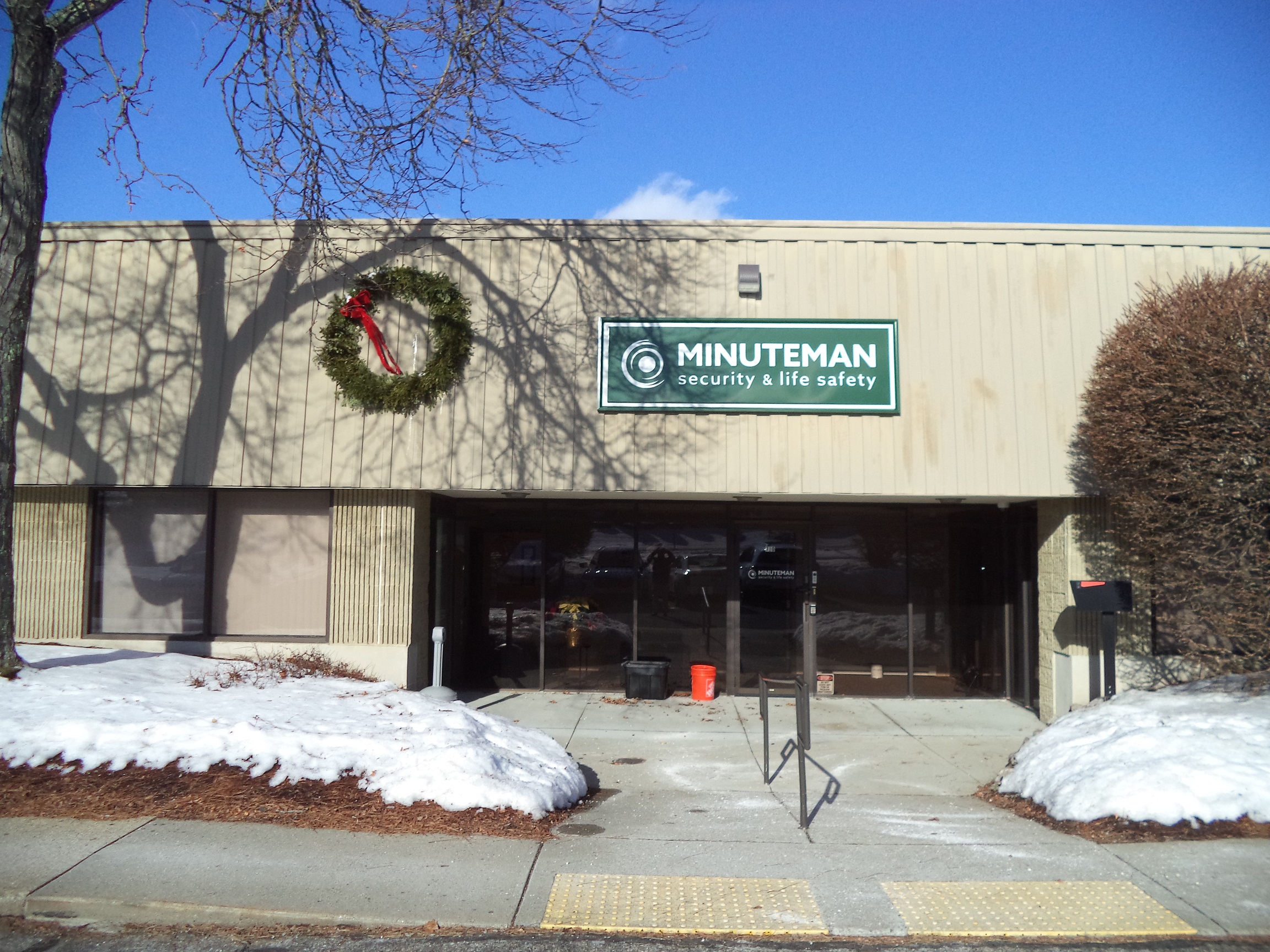 1 Perimeter Road, Suite F & G, Manchester, NH - For Sublease
