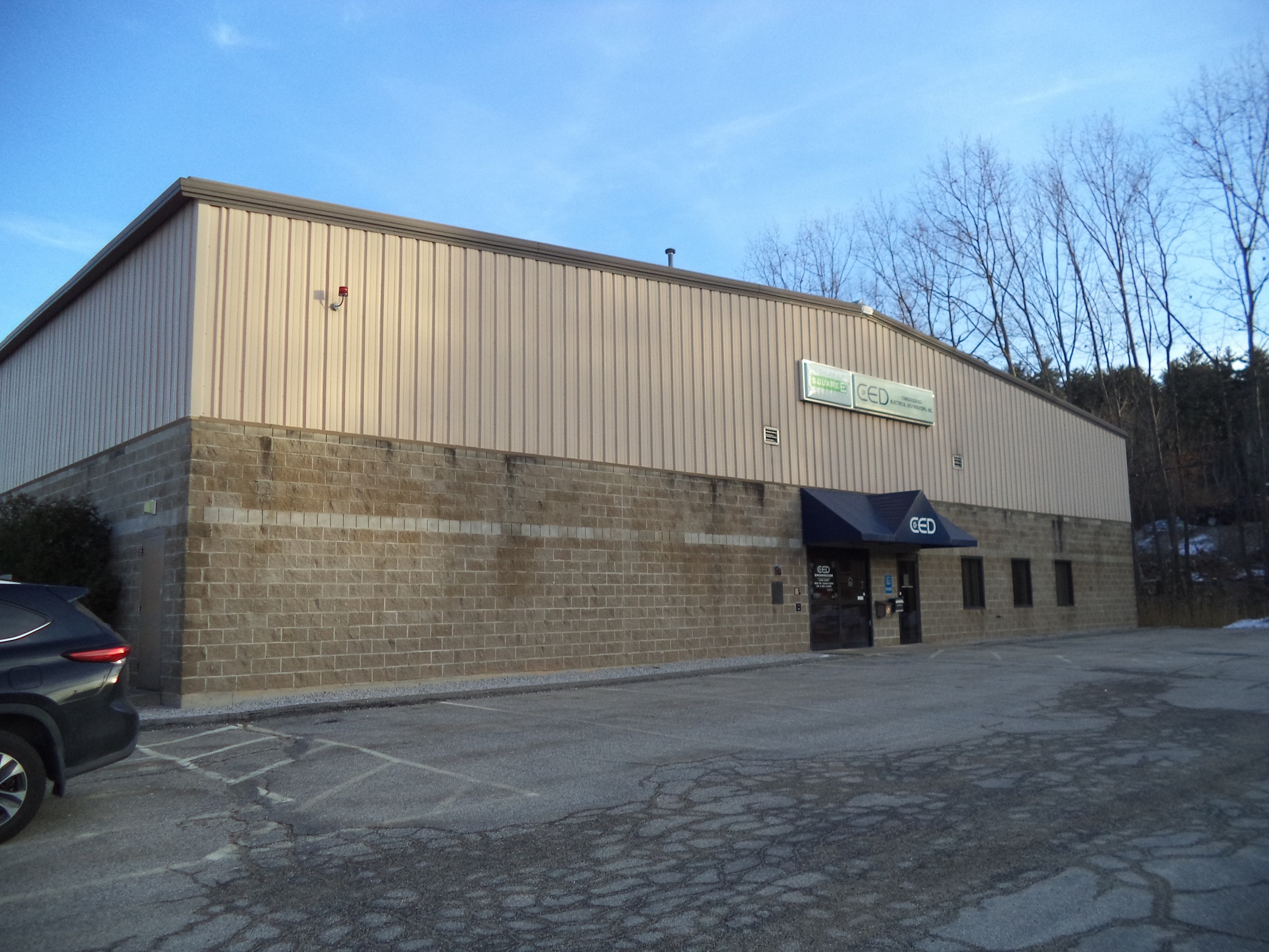 79 Carl Drive, Manchester, NH 03103 - For Sale - PENDING!!